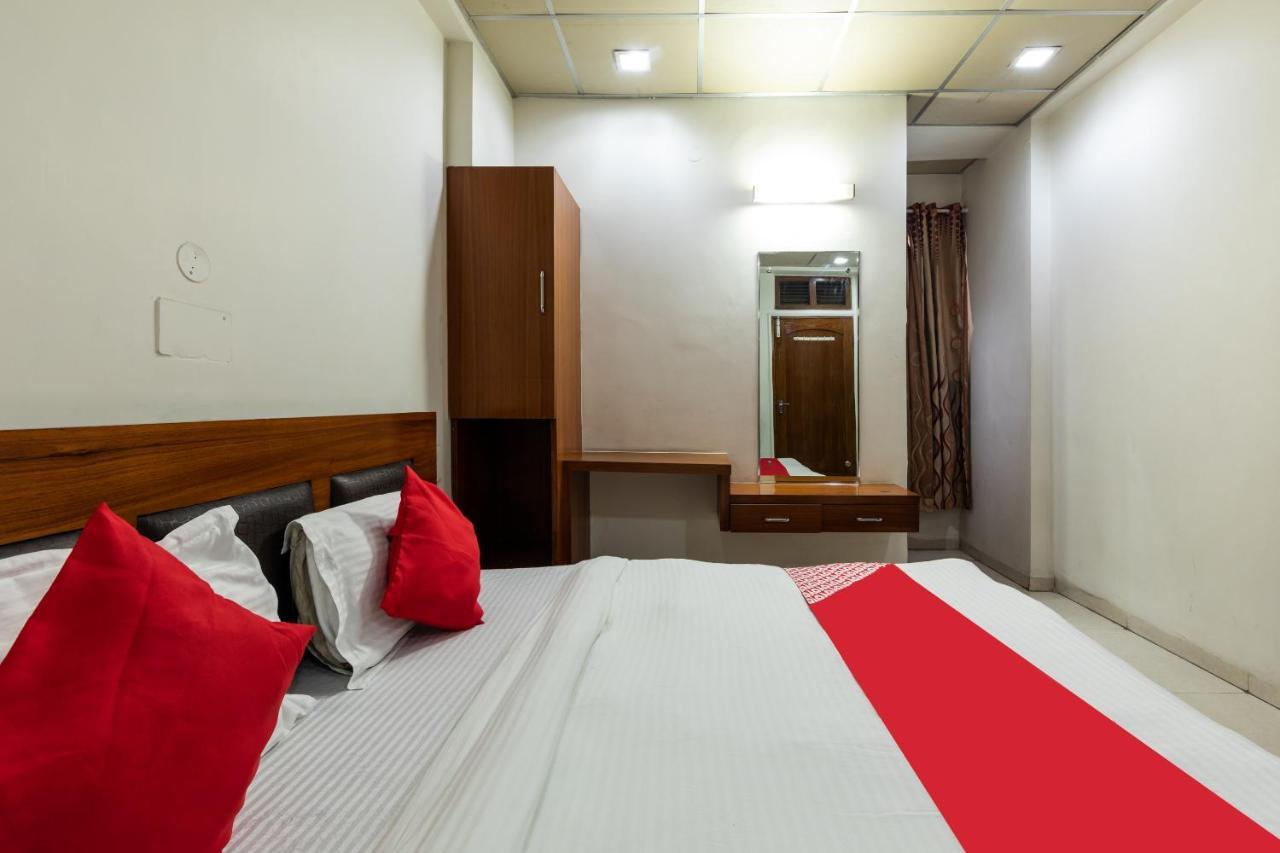 Capital O 47403 Hotel Manjeet Bhopal Luaran gambar