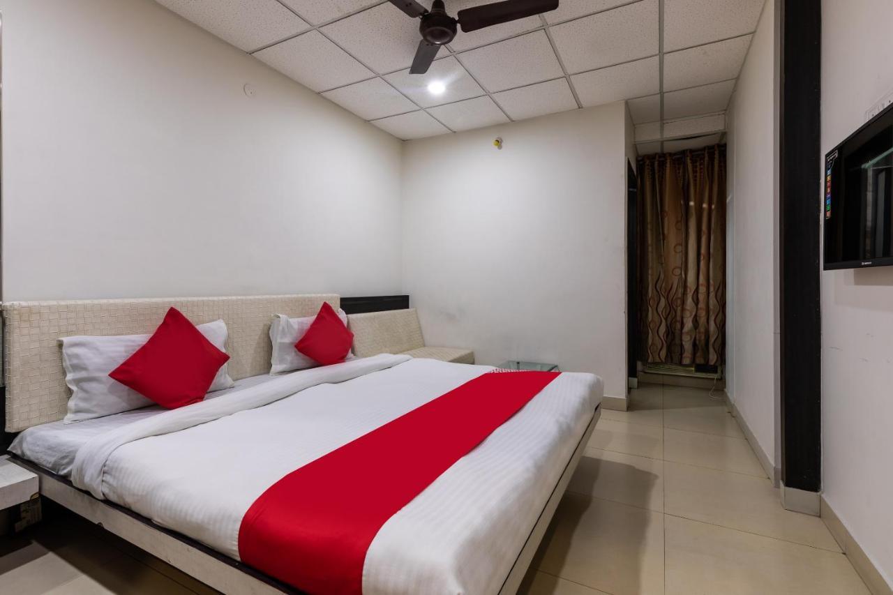 Capital O 47403 Hotel Manjeet Bhopal Luaran gambar