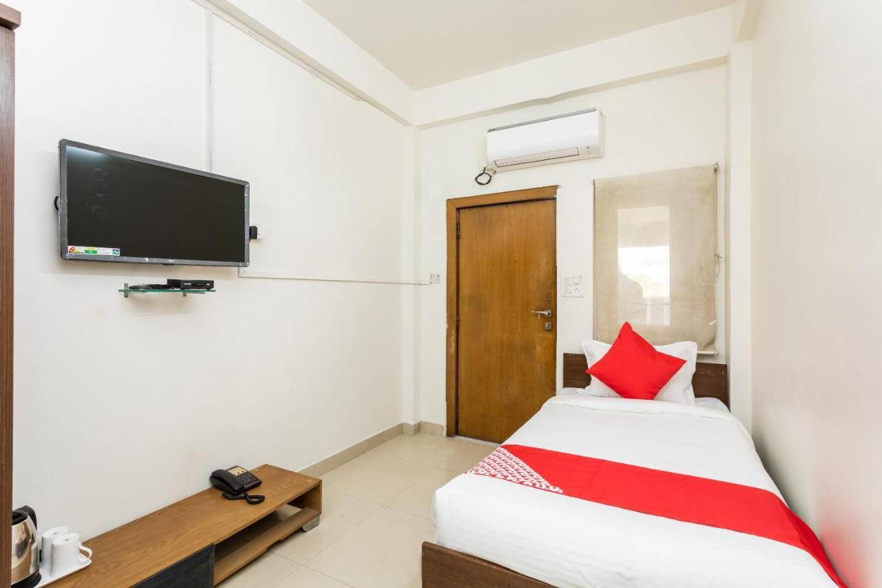 Capital O 47403 Hotel Manjeet Bhopal Luaran gambar